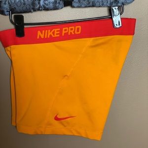 Nike Pro Orange Shorts Woman’s Medium
